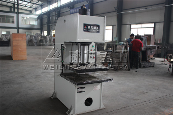 山西100噸單柱液壓機(jī)YW41-100T確定方案 山西100噸單柱液壓機(jī)YW41-100T確定方案